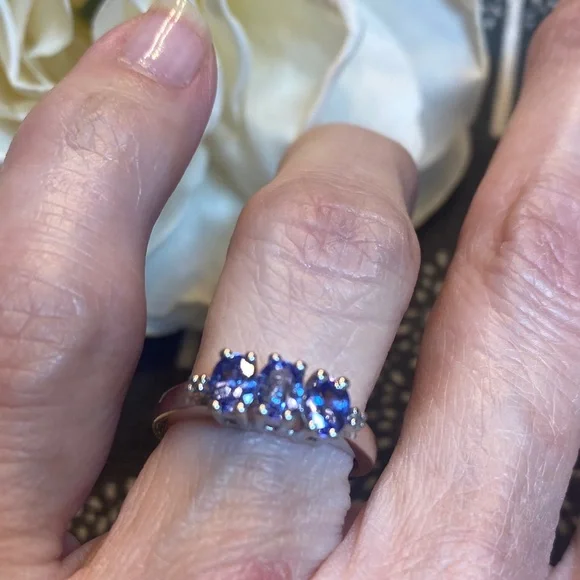 Gorgeous Triple Purple Gemstone Sterling Silver Ring - Picture 4 of 10